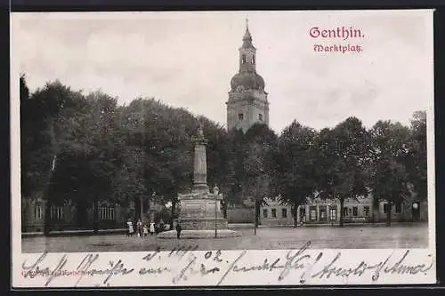AK Genthin, Markplatz mit Denkmal