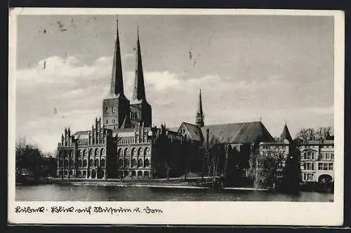 AK Lübeck, Blick auf Museum und Dom