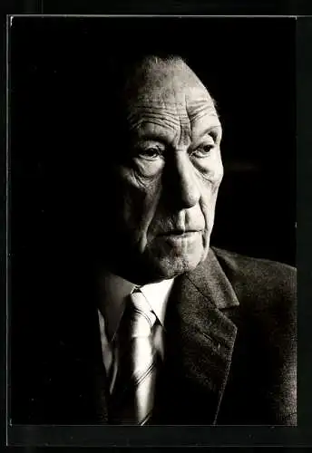 AK Konrad Adenauer im Anzug