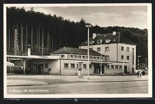 AK Freiburg i. Br., Bahnhof Wiehre, von der Strasse gesehen