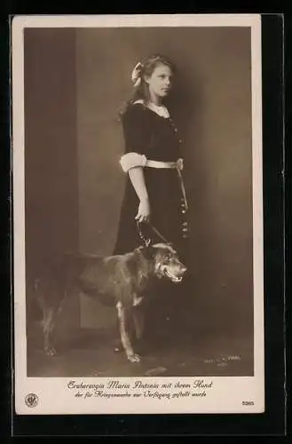 AK Erzherzogin Maria Antonia mit ihrem Hund