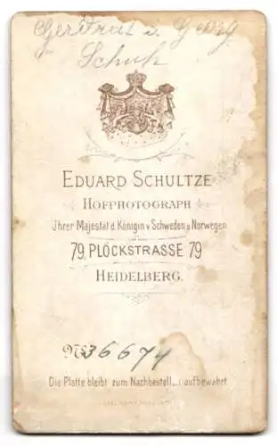 Fotografie Eduard Schultze, Heidelberg, Plöckstr. 79, Gerdrut u. Georg Schulz im weissen Kleid und Matrosenhemd