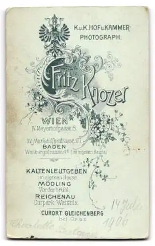 Fotografie Fritz Knozer, Wien, Mayerhofgasse 8, Taborstr. 11, Jüngere Dame mit auffälligem Schleifen-Hut