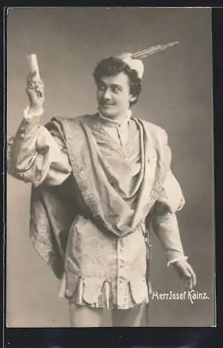 AK Schauspieler Josef Kainz im historischen Kostüm mit Federhut