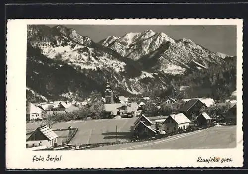 AK Kranjska Gora, Ortsansicht im Winter