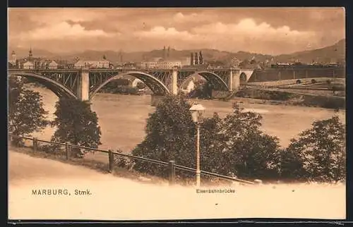 AK Marburg /Stmk., Ortsansicht mit Eisenbahnbrücke