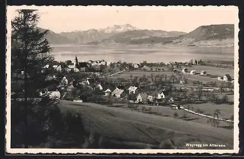 AK Weyregg am Attersee, Gesamtansicht mit See und Bergpanorama