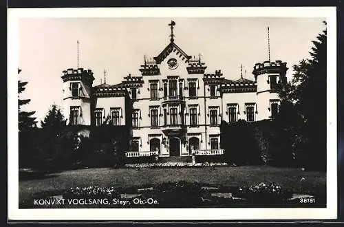AK Steyr /O. Oe., Konvikt Vogelsang, vom Garten gesehen