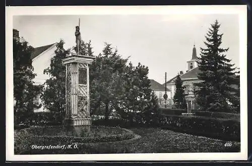 AK Ober-Grafendorf /N.-Ö., Ortspartie mit Denkmal
