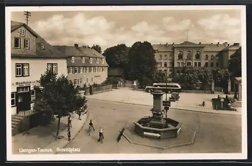 AK Usingen-Taunus, Kinder und Brunnen am Schlossplatz