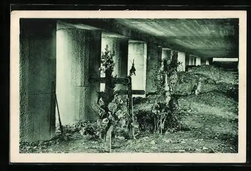 AK Thiaumont, La Tranchée des Baionnettes, Vue intérieure, Kriegsgräber