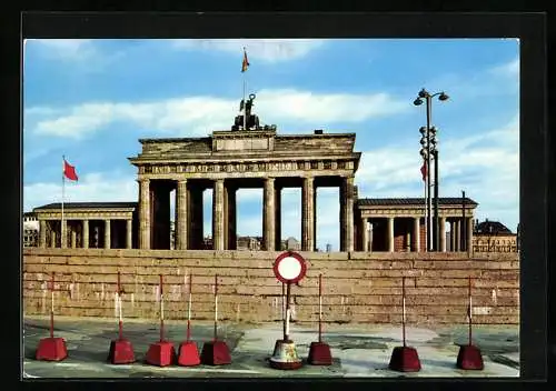 AK Berlin-Mitte, Brandenburger Tor nach dem 13.August 1961