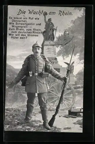 Foto-AK Soldat in Uniform mit Pickelhaube u. Gewehr steht vorm Niederwalddenkmal