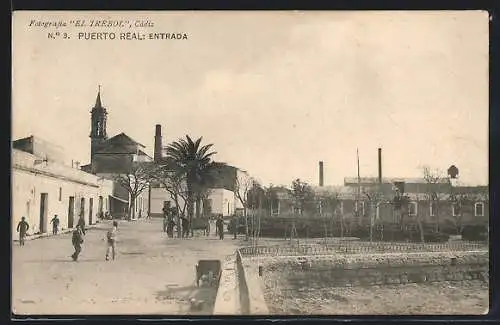 AK Puerto Real, Entrada