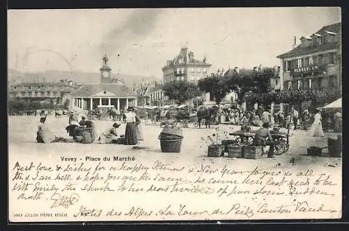 AK Vevey, la place du Marché animée un jour de marché