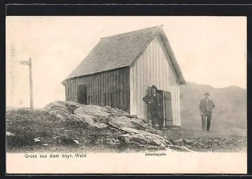 AK Bayerisch Eisenstein, Arberkapelle mit Wanderern