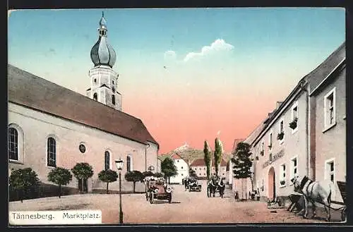 AK Tännesberg, Marktplatz mit Autos und Kutschen