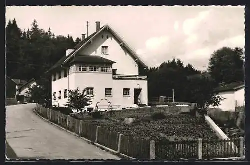AK Kalteneck /Bayer. Wald, Jugendherberge mit Garten