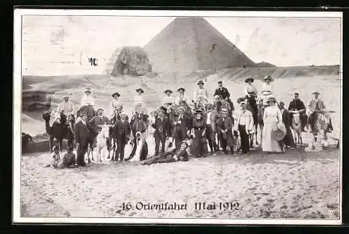 AK Expedition Orientfahrt Mai 1912, Reisegruppe vor der Pyramide und der Sphinx