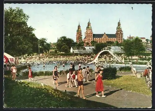 AK Aschaffenburg /Main, Städtisches Schwimmbad und Schloss