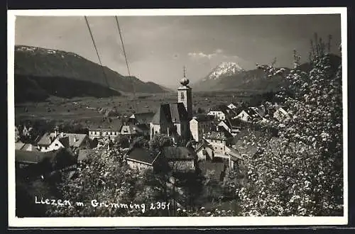 AK Liezen /Steiermark, Ortsansicht mit Kirche, Blick zum Grimming