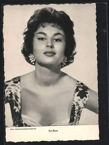 AK Portrait der Schauspielerin Evi Kent