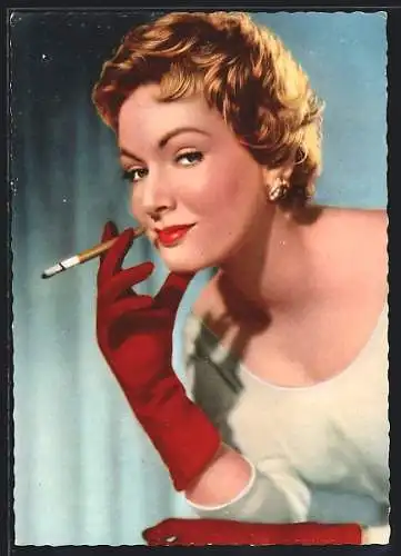 AK Ruth Leuwerik, Schauspielerin mit Zigarettenspitze