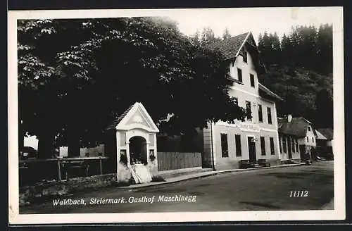 AK Waldbach /Stmk., Strassenpartie mit Gasthof Maschinegg