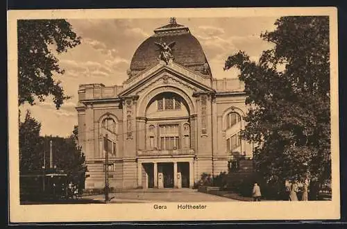 AK Gera, Hoftheater mit Passanten