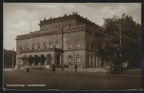 AK Braunschweig, Landestheater mit Strassenpartie