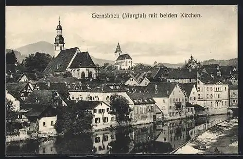 AK Gernsbach /Murgtal, Ortsansicht mit Flusspartie und beiden Kirchen