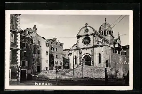 AK Sibenik, Ortsansicht an der alten Kirche