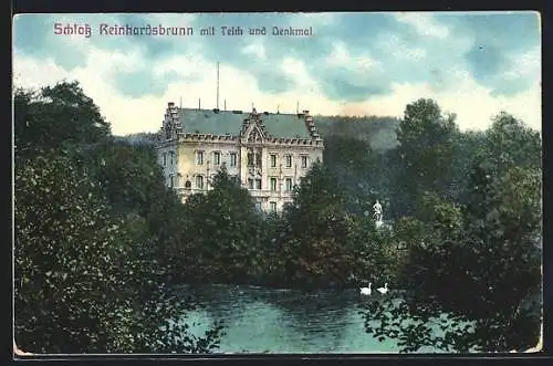 AK Reinhardsbrunn, Schloss Reinhardsbrunn mit Teich und Denkmal