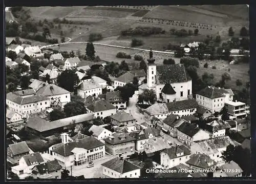 AK Offenhausen /Oberösterreich, Teilansicht mit Kirche, Fliegeraufnahme