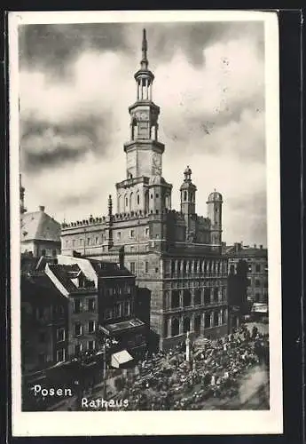 AK Posen / Poznan, Strassenpartie am Rathaus