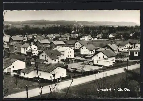 AK Uttendorf /O. Ö., Siedlungshäuser mit Strasse