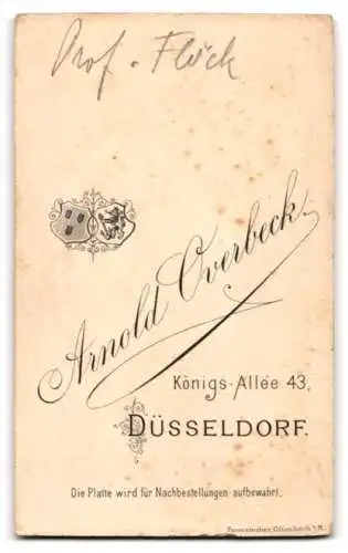 Fotografie Arnold Overbeck, Düsseldorf, Königs-Allee 43, Prof. Flock im Anzug mit Schnauzbart