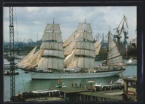 AK Hamburg, Segelschulschiff Gorch Fock im Hafen