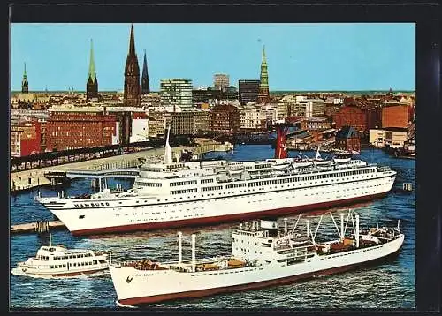 AK Passagierschiff Hamburg und Frachtschiff im Hamburger Hafen