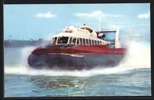 AK SRN6 Hovercraft in voller Fahrt