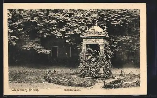 AK Wiesenburg / Mark., Schlossbrunnen im Park