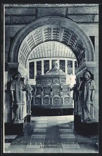 AK San Lorenzo de El Escorial, Monasterio de el Escorial, Panteón de Infantes, Los Heraldos