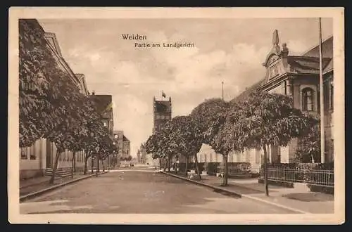 AK Weiden / Bayern, Strassenpartie am Landgericht