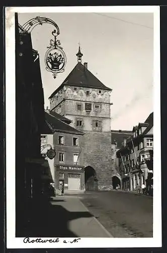 AK Rottweil a. N., Strassenpartie mit Gasthaus Wernz