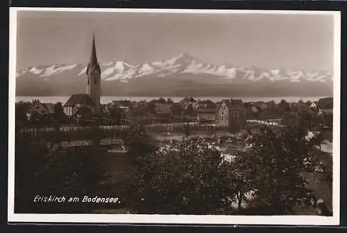 AK Eriskirch /Bodensee, Ortsansicht mit Alpenpanorama