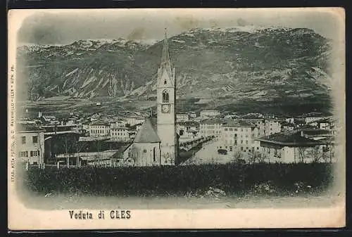 AK Cles, Ortsansicht mit Kirche und Bergpanorama