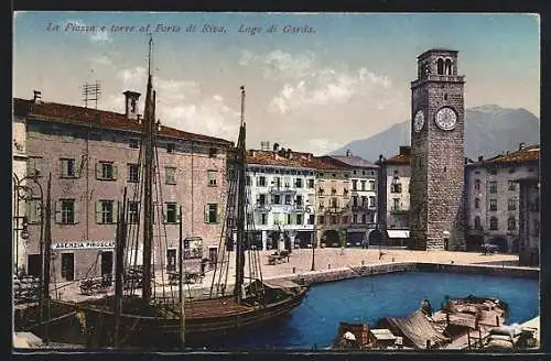 AK Riva /Lago di Garda, La Piazza e torre al Porto