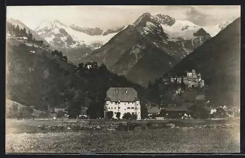 AK Taufers, Ortspanorama vor Bergspitzen