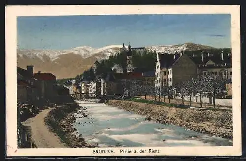 AK Bruneck, Partie an der Rienz mit Brücke