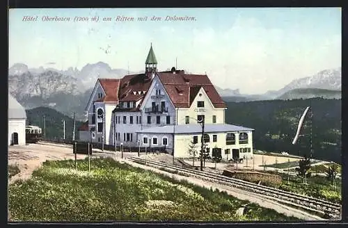 AK Bozen /Tirol, Hotel Oberbozen am Ritten, in der Ferne die Dolomiten